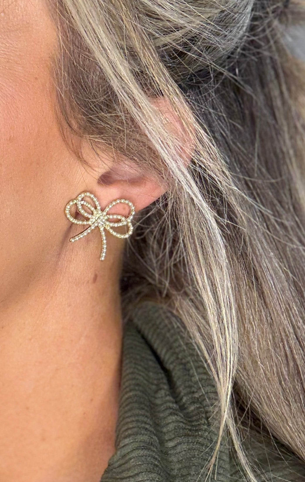 Dainty Pearl Bow Earrings